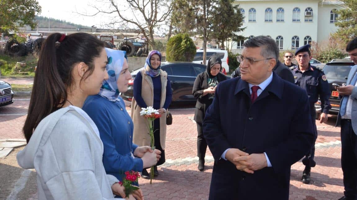 Valimiz Sayın Dr. Mustafa ÖZARSLAN Kurumumuzu Ziyaret Etti